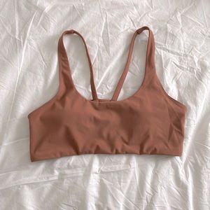 Vuori Yosemite Sports Bra - Size M in Hazelnut